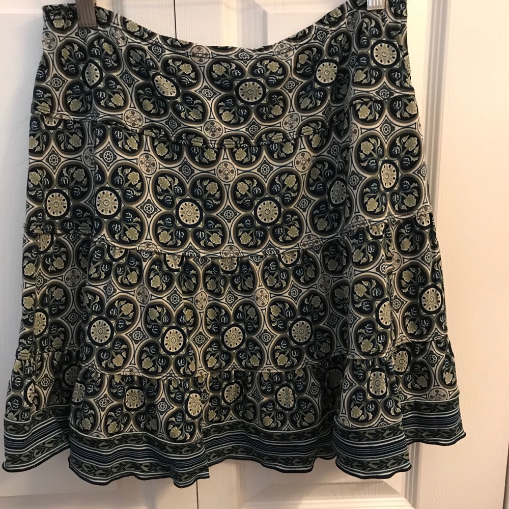 Max studio mini skirt